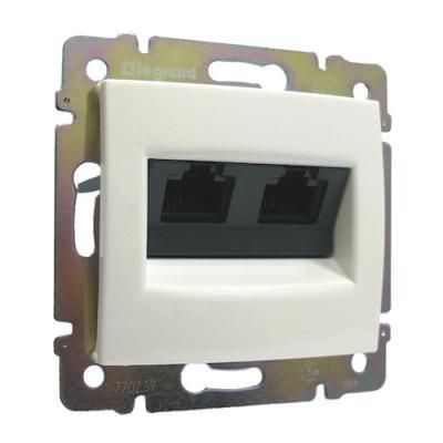 Розетка информационная двойная RJ45 Кат. 5e Legrand Valena белый