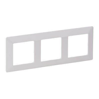 Рамка 3 поста Legrand Valena Life белый