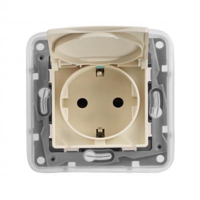 Розетка IP44 с заземлением и защитными шторками с крышкой безвинтовые зажимы Legrand Etika слоновая кость