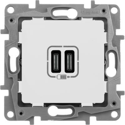 Зарядное устройство с двумя USB type C разъемами Legrand Etika белый