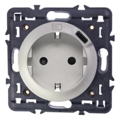 Розетка комбинированная с заземлением и встроенным зарядным устройством USB type C Legrand Celiane титан