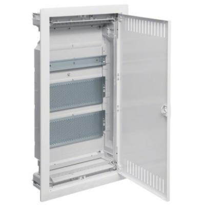 Встраиваемый мультимедийный щит 3-рядный Hager Volta белые металлические двери