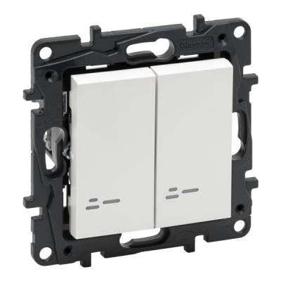 Выключатель двухклавишный с подсветкой Legrand Niloe Step белый