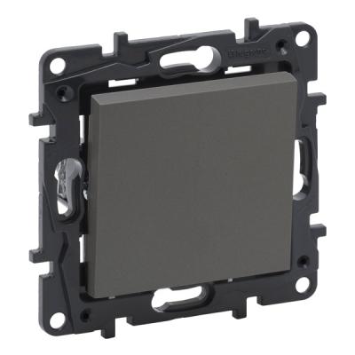 Переключатель одноклавишный Legrand Niloe Step сталь