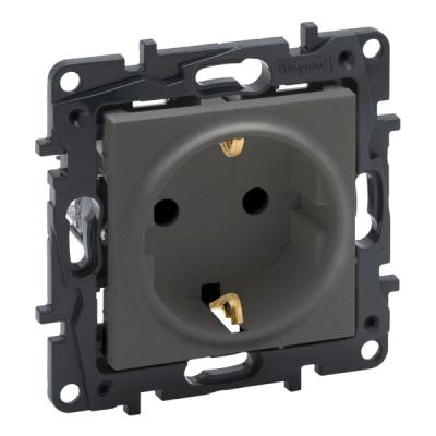 Розетка с заземлением винтовые зажимы Legrand Niloe Step сталь
