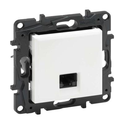 Розетка информационная RJ45 Кат. 5e UTP Legrand Niloe Step белый