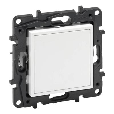 Заглушка Legrand Niloe Step белый