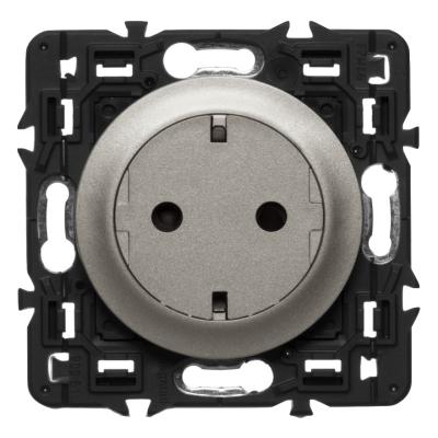 Розетка с заземлением и защитными шторками с плоской лицевой панелью безвинтовые зажимы Legrand Celiane титан